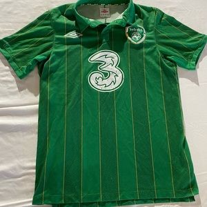 UMBRO REPUBLIC OF IRELAND SOCCER JERSEY